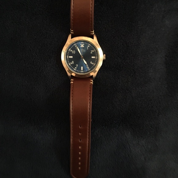 Elevon - Medium brown leather band watch - Picture 2 of 4